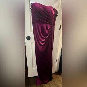 Jonathan Kayne, Size 12, Magenta velvet evening gown